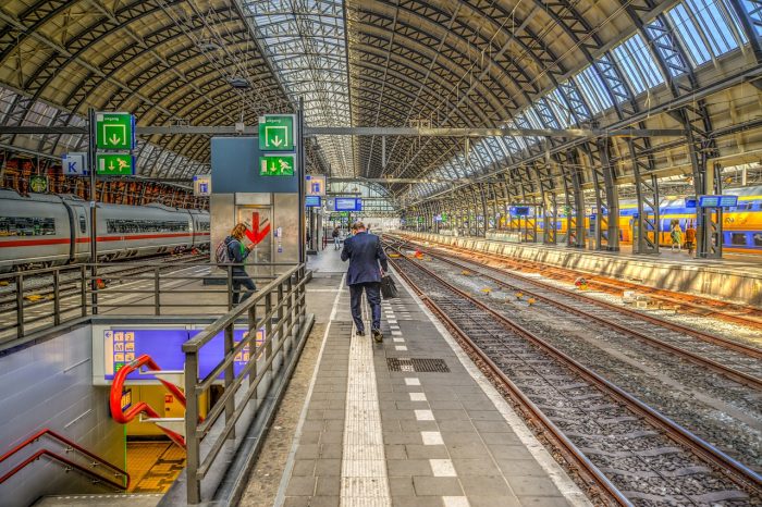 Cómo ir del aeropuerto de Ámsterdam a Ámsterdam Central