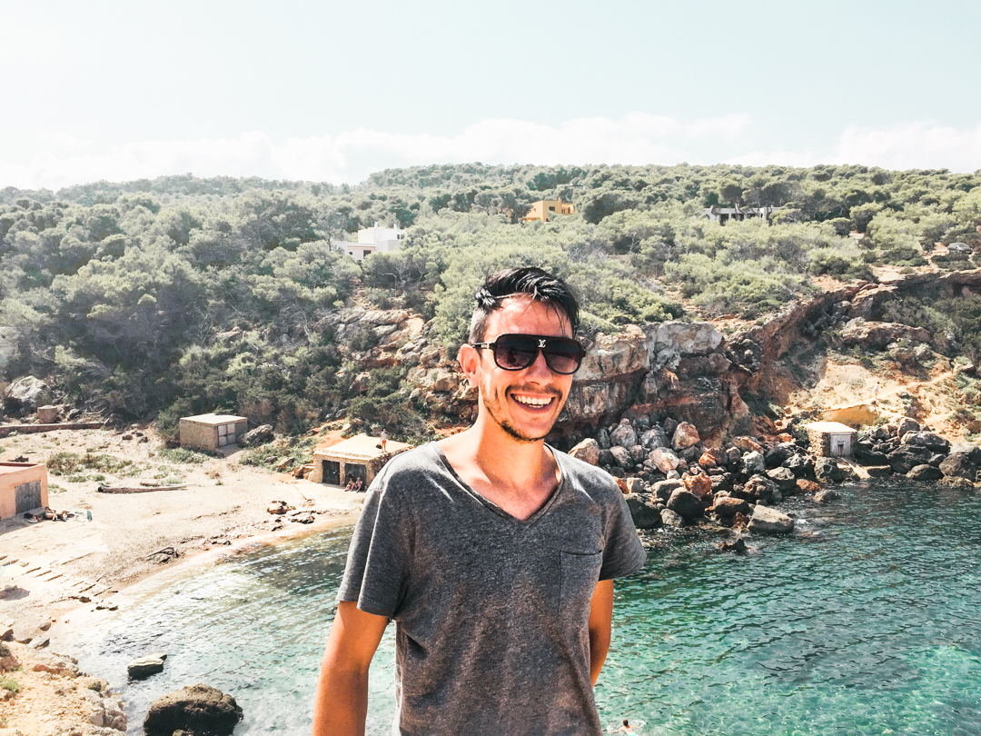 Recorrer las mejores calas de Ibiza